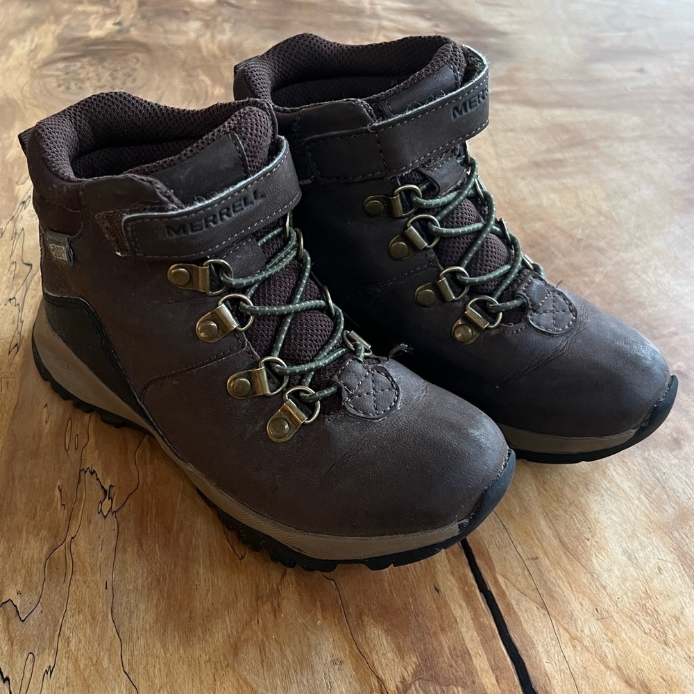 Merrell Hiking Boots Waterproof Weatherproof Boys Sz 11.5